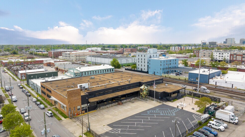 More Photos Of 211 W 24th St, Norfolk Warehouse For Lease