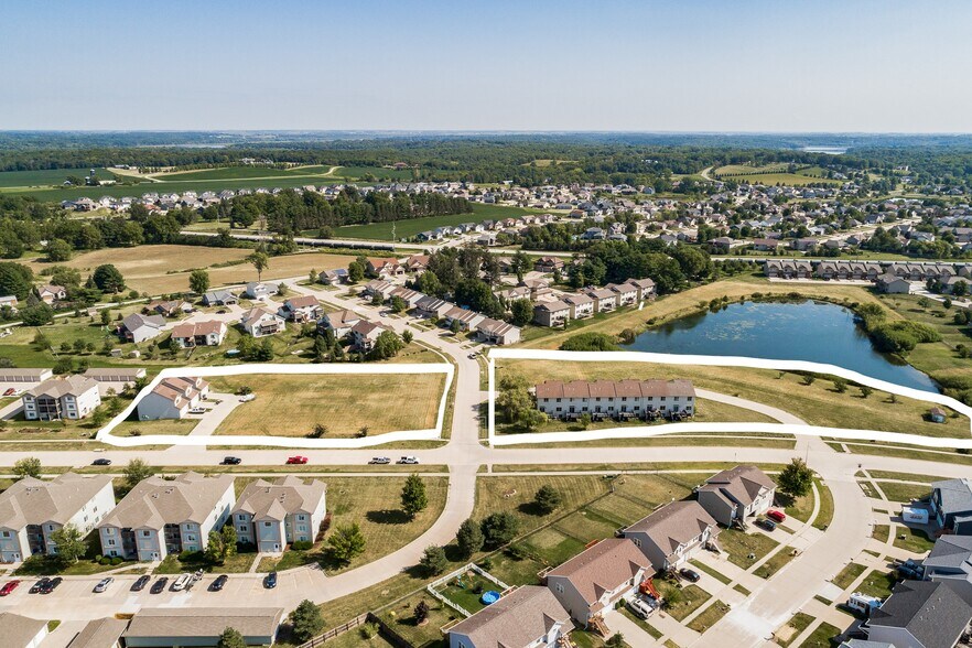 More Photos Of 1591-1608 Ponds Edge Ct, North Liberty Specialty For Sale