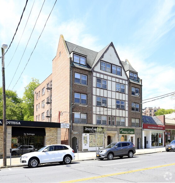 Primary Photo Of 512 Mamaroneck Ave, White Plains Storefront Retail Residential For Lease
