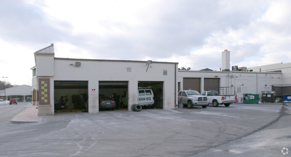 More Photos Of 1228 Farmington Ave, Bristol Storefront For Lease