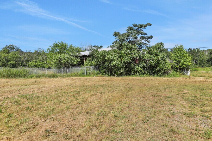 More Photos Of 38 Browns Rd, Westtown Land For Sale