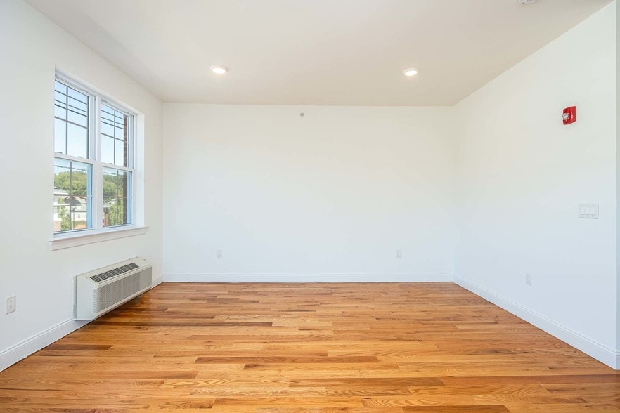 More Photos Of 1609-1611 Springfield Ave, Maplewood Apartments For Lease