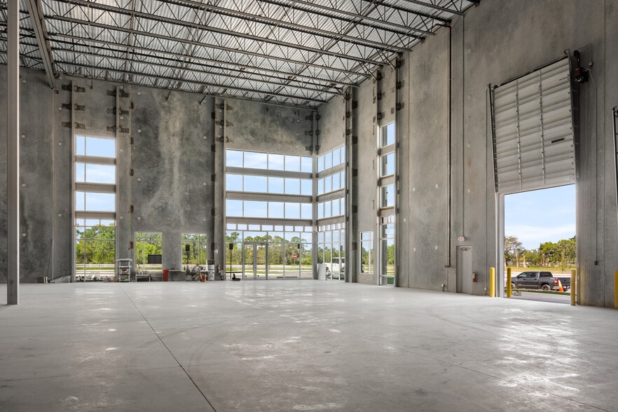 More Photos Of 5001 Crossroads Pky, Fort Pierce Warehouse For Sale