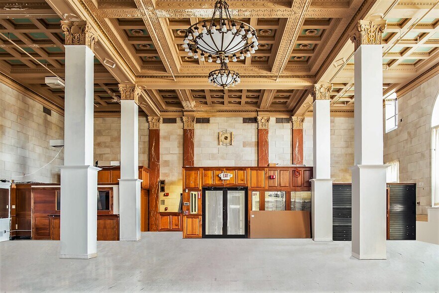 More Photos Of 56-58 Suffolk St, Holyoke Office Residential For Sale