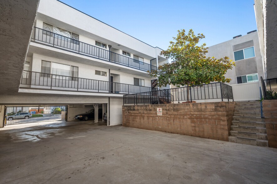 More Photos Of 1350 W 9th St, San Pedro Apartments For Sale