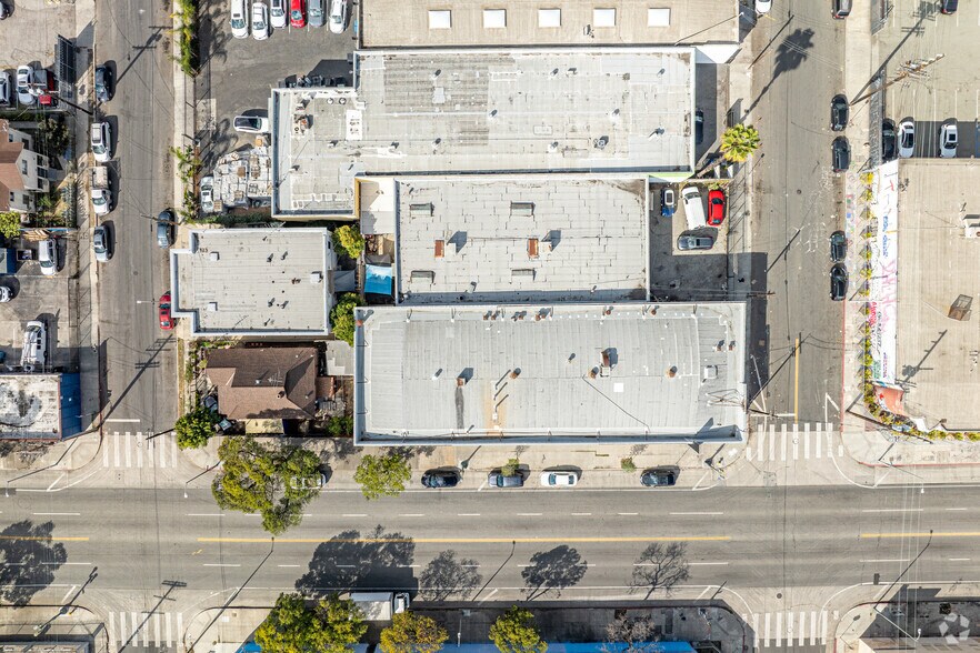 More Photos Of 3201-3215 S Broadway, Los Angeles Warehouse For Sale
