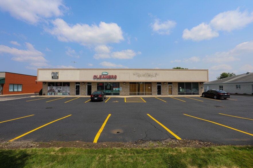3021 Theodore St, Joliet, IL 60435 For Lease