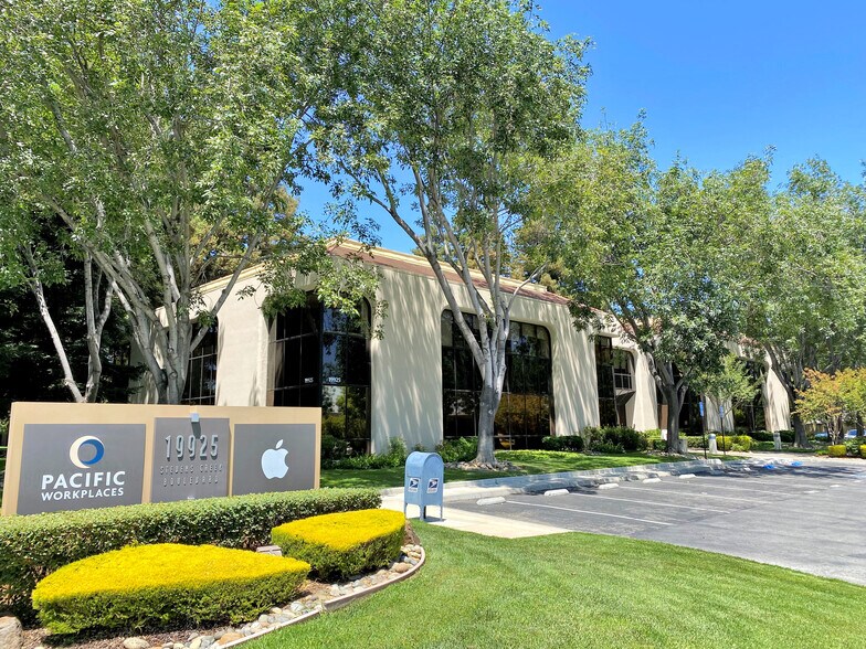 More Photos Of 19925 Stevens Creek Blvd, Cupertino Office For Lease