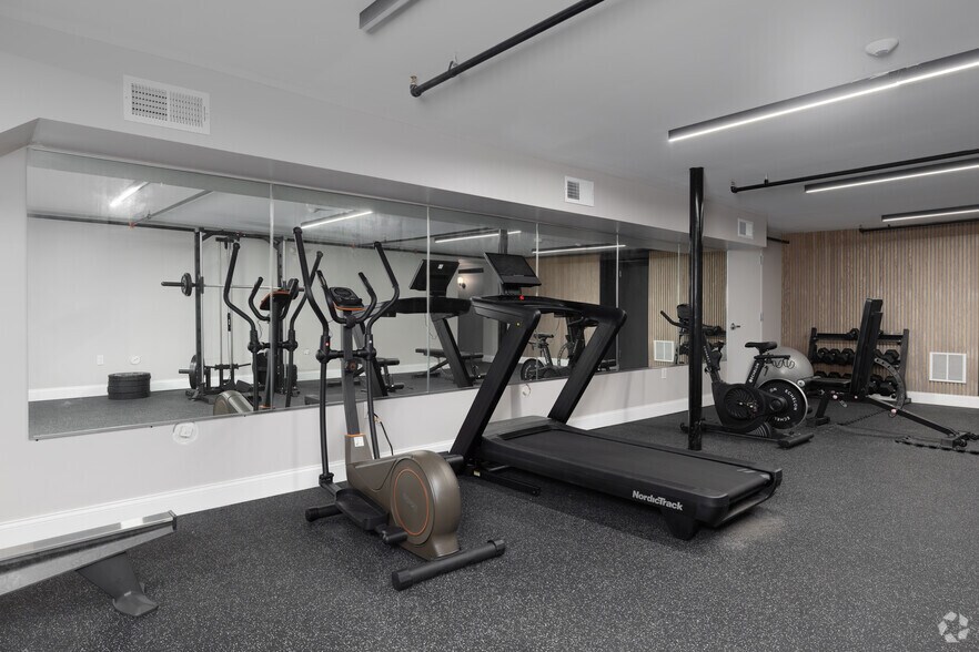 More Photos Of 105 Court St, New Haven Apartments For Lease