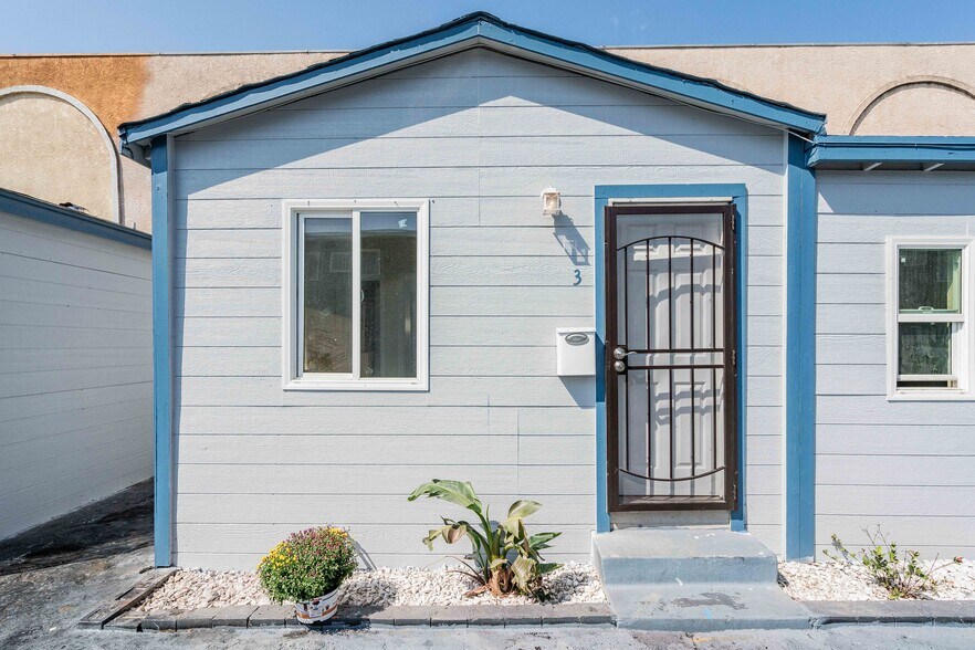 More Photos Of 3713-3717 W Imperial Hwy, Inglewood Apartments For Sale