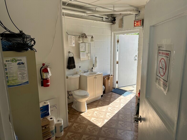 More Photos Of 220-230 Hicks Pl, Palatine Storefront Retail Residential For Sale