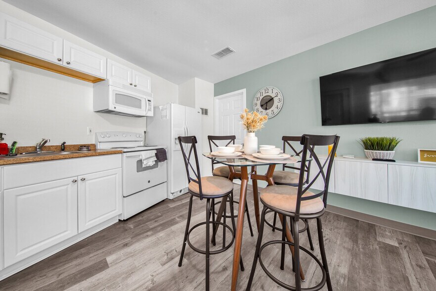 More Photos Of 120 E Jupiter Ln, South Padre Island Hotel For Sale