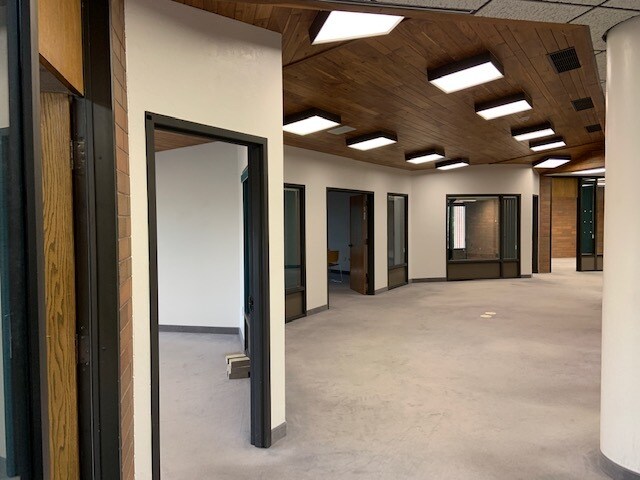 More Photos Of 501 W Broadway St, Idaho Falls Bank For Lease