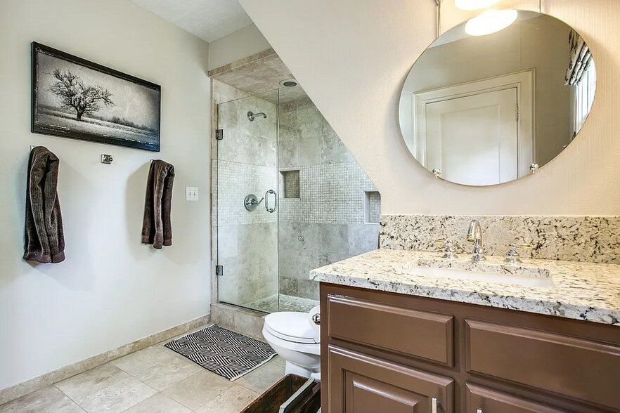 More Photos Of 6205 La Vista Dr, Dallas Office For Sale