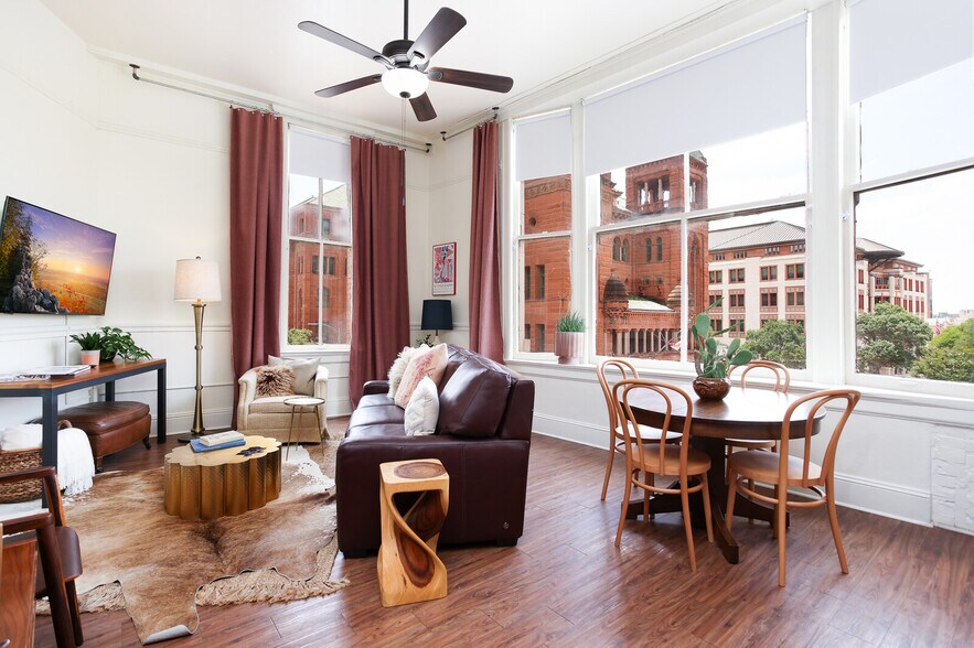 More Photos Of 126 E Main Plz, San Antonio Apartments For Sale