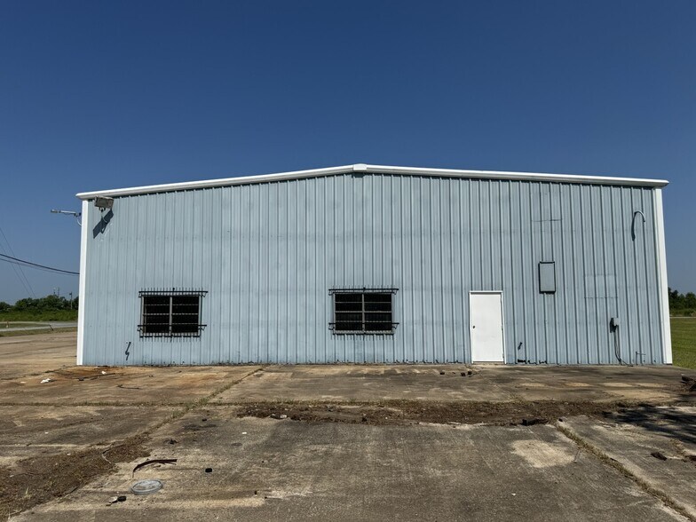 More Photos Of 6233 Industrial Rd, Beaumont Industrial For Lease
