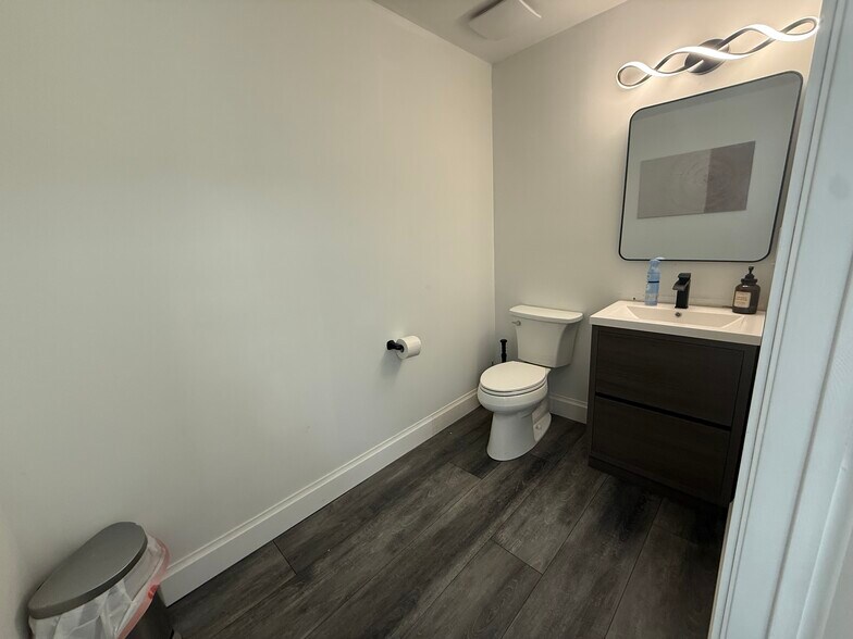 More Photos Of 3307 Northlake Blvd, Palm Beach Gardens Office For Sale