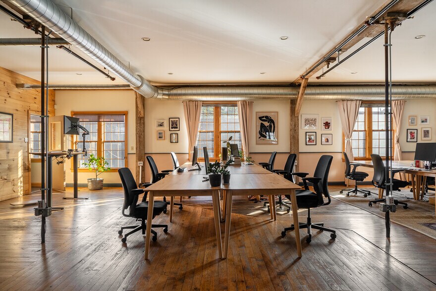 More Photos Of 359 Columbia St, Hudson General Retail For Sale