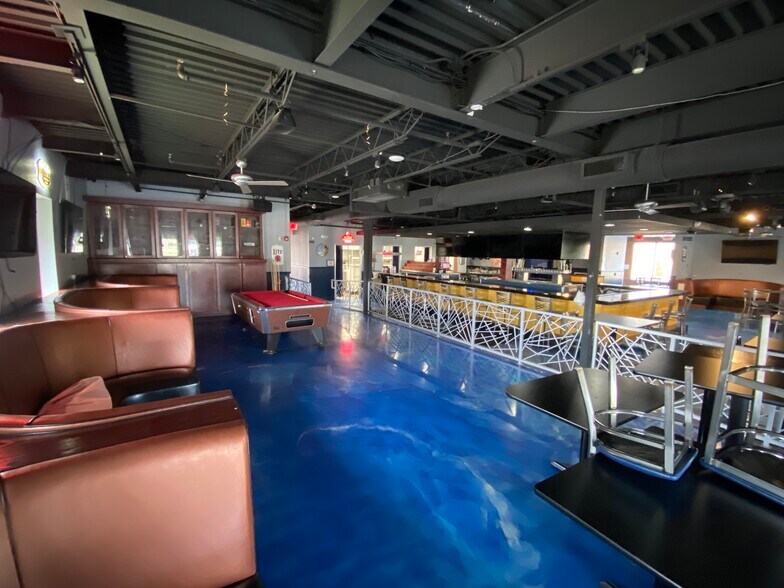 More Photos Of 6010 S Cass Ave, Westmont Restaurant For Sale