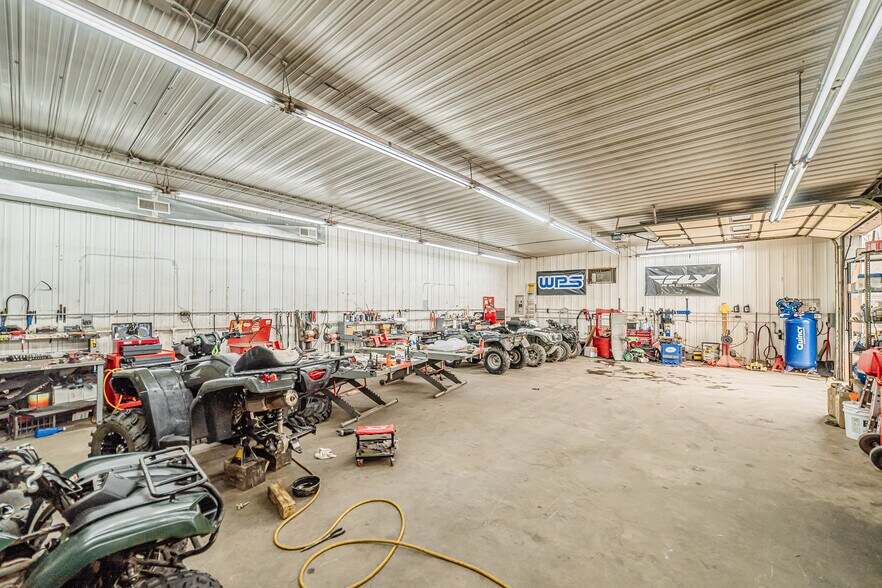 More Photos Of 1014 W Main St, Princeton Freestanding For Sale