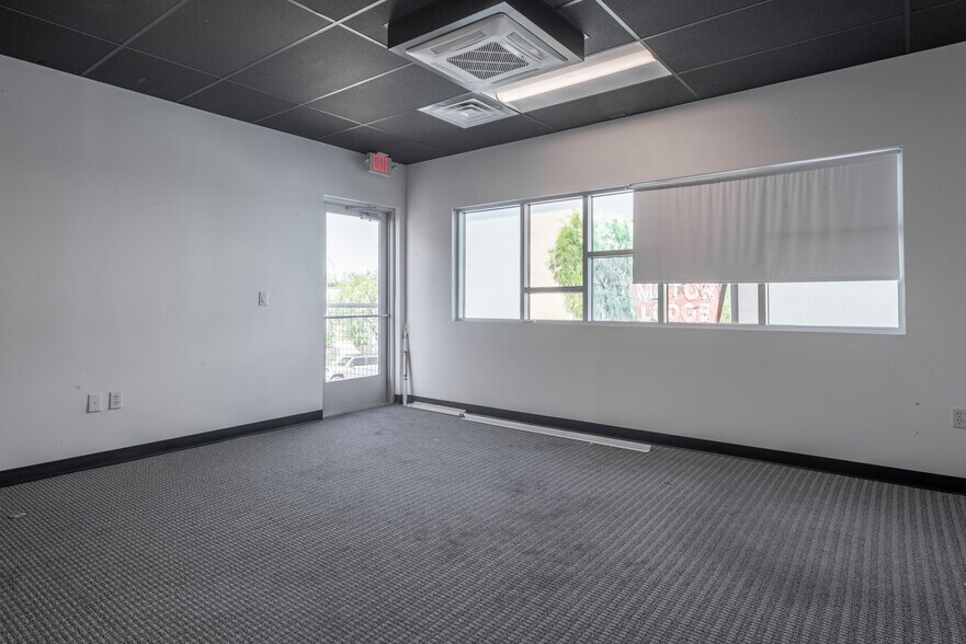 More Photos Of 37 S Water St, Henderson Office Residential For Lease