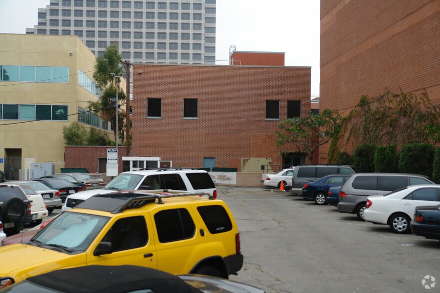 More Photos Of 114-122 N Artsakh St, Glendale Office For Lease
