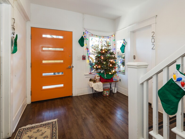 More Photos Of 221 Concord St, El Segundo Apartments For Sale
