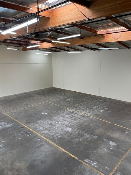 More Photos Of 100 S Reservoir St, Pomona Warehouse For Lease