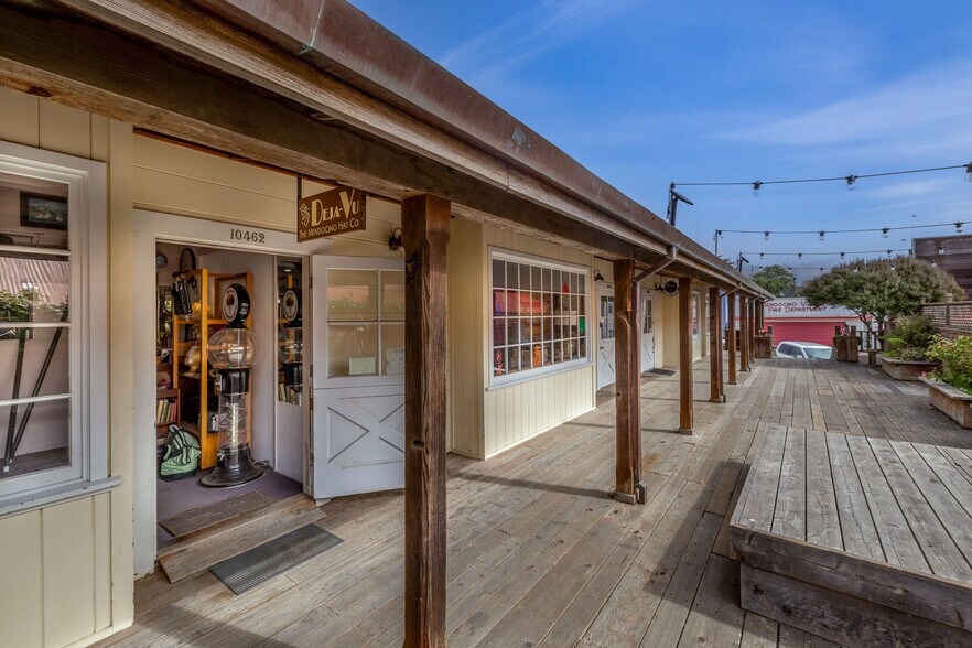More Photos Of 10470 Lansing St, Mendocino Storefront For Sale