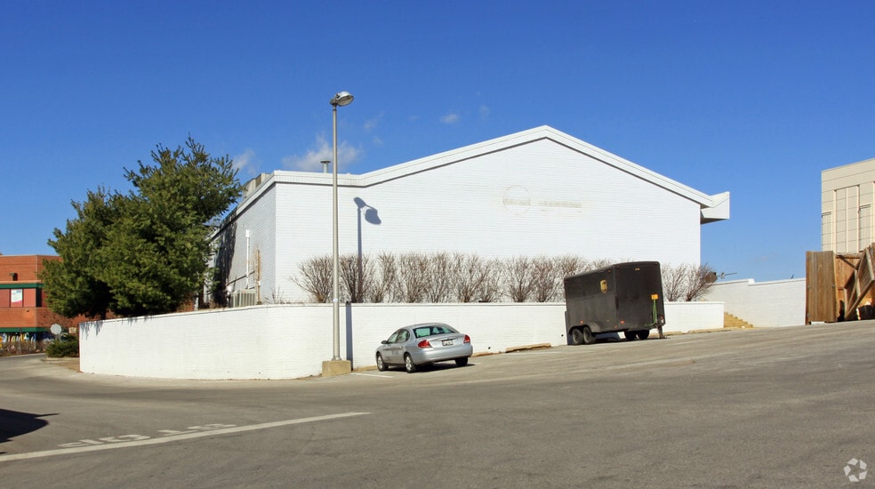 More Photos Of 2285 Forest Dr, Annapolis Freestanding For Lease