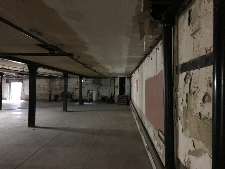 More Photos Of 300-312 N Broadway, Santa Ana Storefront Retail Office For Lease