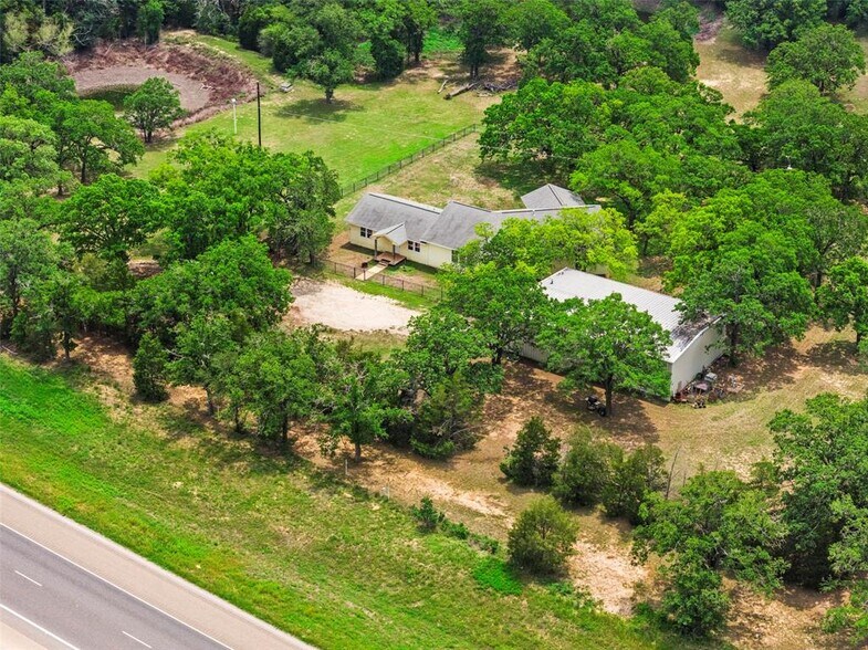 More Photos Of 1389 U.S. 290 E, Elgin Land For Sale