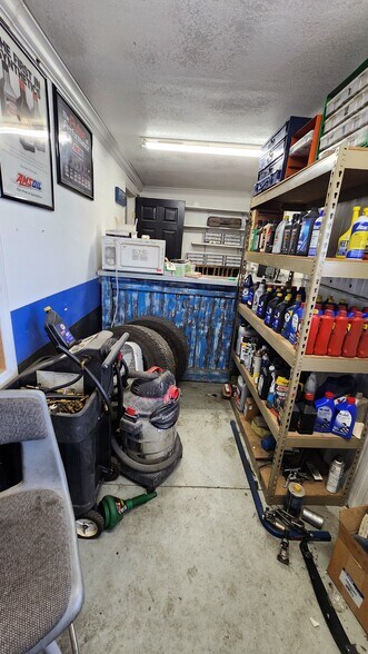 More Photos Of 1334 S Yellowstone Hwy, Rexburg Warehouse For Sale