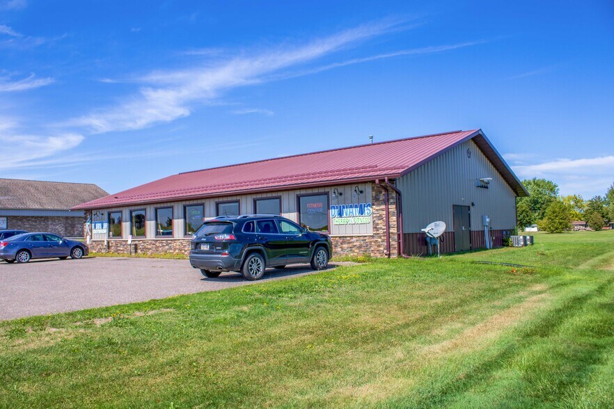More Photos Of 205 E Hill St, Thorp Medical For Sale