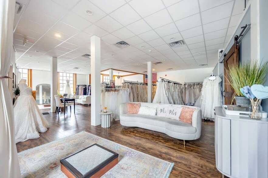 More Photos Of 342 N Main St, Andover Loft Creative Space For Lease