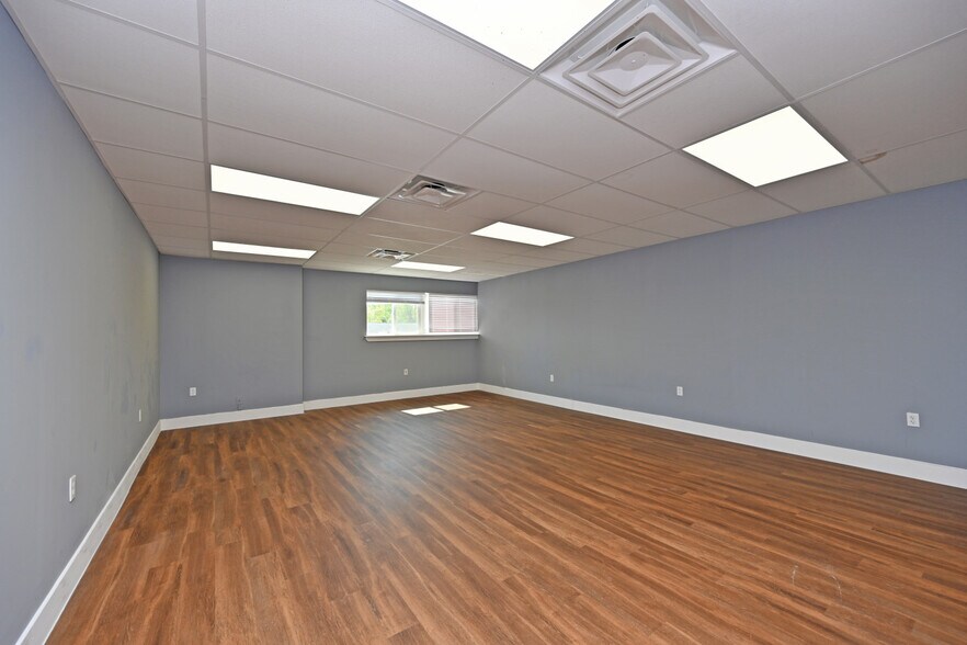 More Photos Of 7334-7340 Kingsgate Way, West Chester Restaurant For Lease