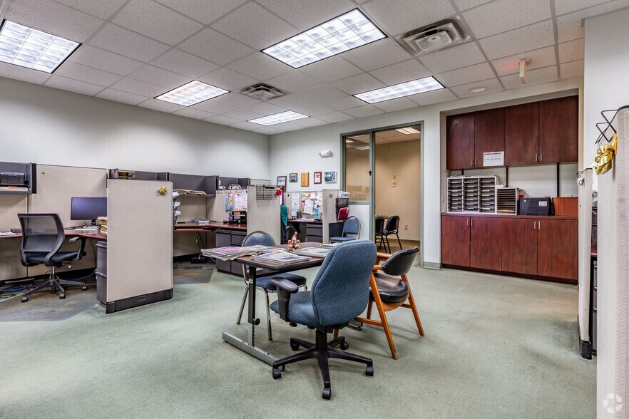More Photos Of 9911 Seminole Blvd, Seminole Medical For Lease