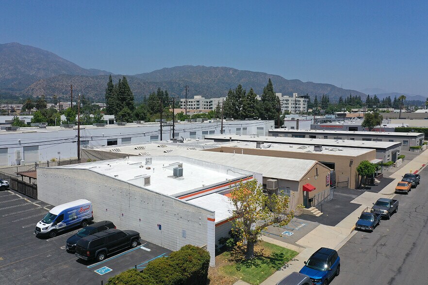 More Photos Of 227 W Maple Ave, Monrovia Manufacturing For Lease