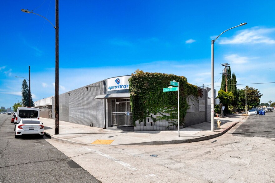 Primary Photo Of 1001 Goodrich Blvd, Commerce Warehouse For Sale