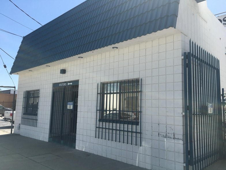 Primary Photo Of 15954-15958 Arminta St, Van Nuys Warehouse For Lease