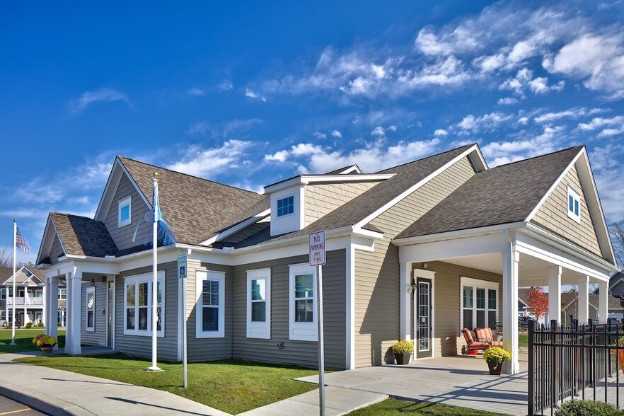 More Photos Of 6 Goldenroot Ln, North Chili Apartments For Sale