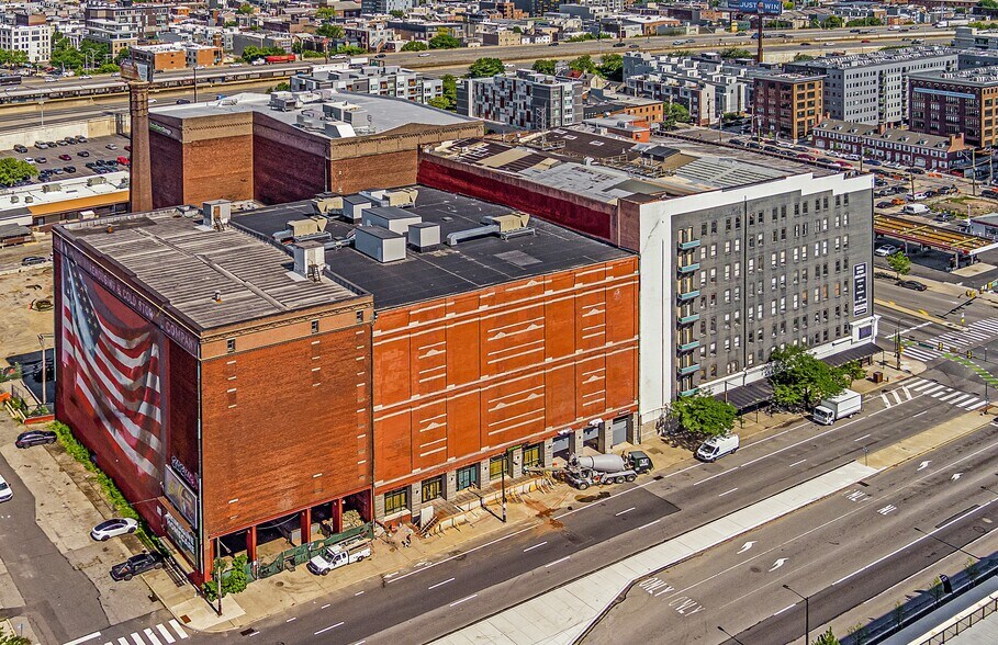 Primary Photo Of 510 N Christopher Columbus Blvd, Philadelphia Self Storage For Lease