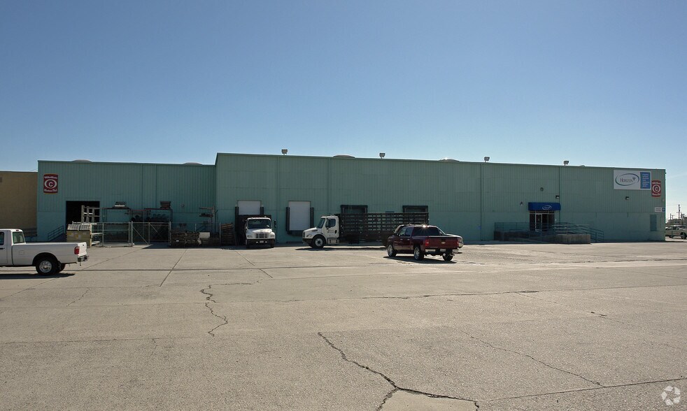 More Photos Of 301 9th St, Modesto Manufacturing For Lease