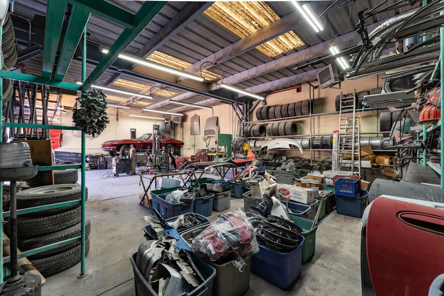 More Photos Of 411 S Harbor Blvd, Santa Ana Auto Dealership For Sale