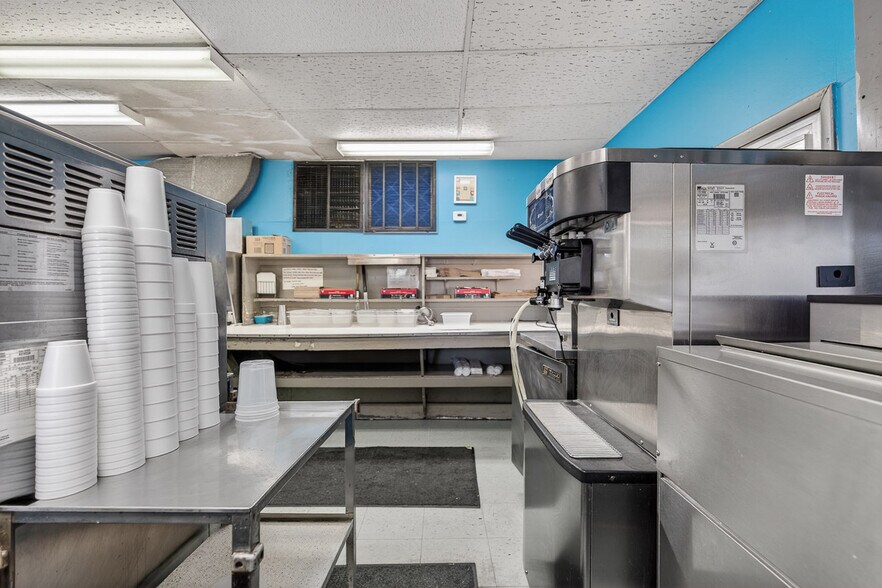 More Photos Of 60200 Southgate Rd, Byesville General Retail For Sale