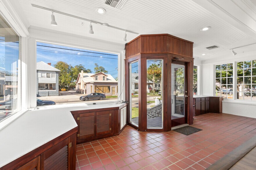 More Photos Of 131 King St, Saint Augustine Freestanding For Sale