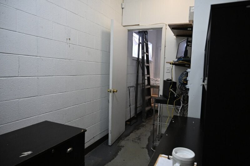 More Photos Of 517 S 4th St, Springfield General Retail For Sale