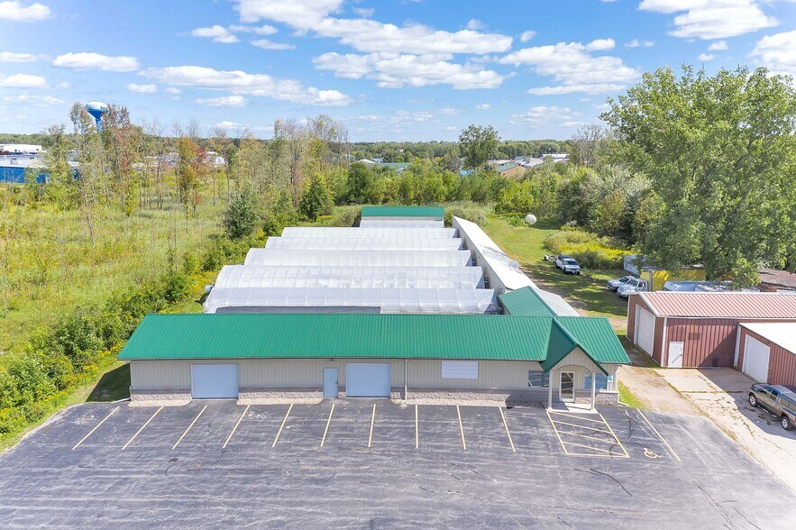 More Photos Of 4040 Velp Ave, Green Bay Specialty For Sale