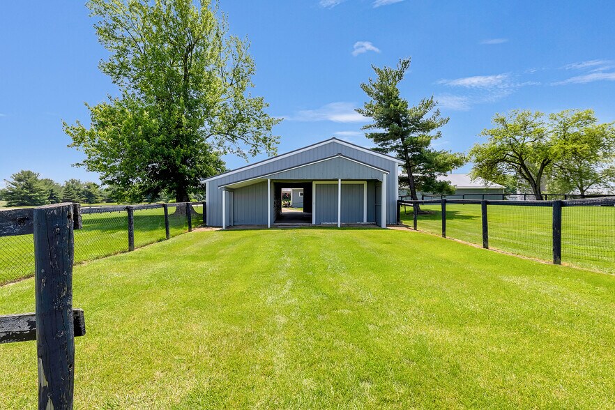 More Photos Of 15228 Croton Rd, Centerburg Specialty For Sale