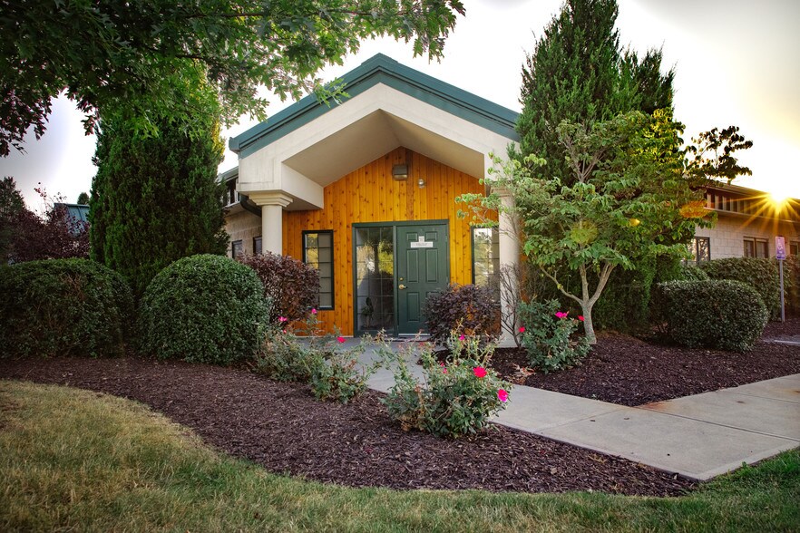 More Photos Of 300 Cedar Ridge Dr, Pittsburgh Unknown For Lease